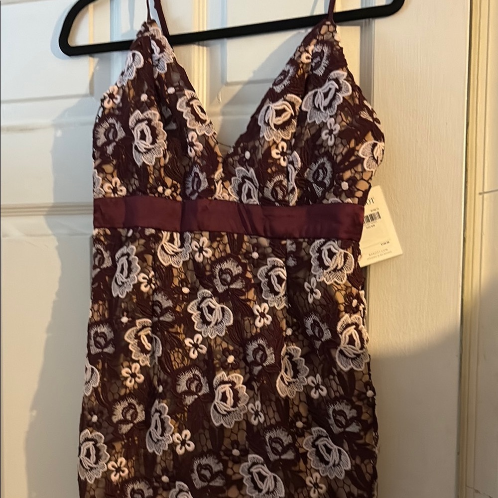 Elegant Lace Dress in Burgundy and White